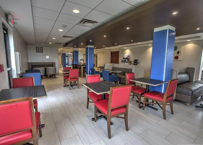 Express By Ihg Hotel 2*