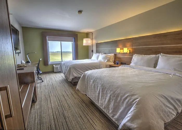 Express By Ihg Hotel 2*
