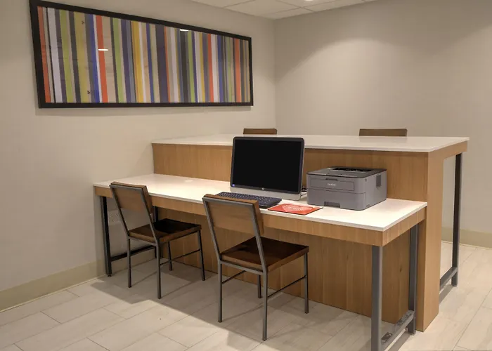 Express By Ihg 2* Rochelle