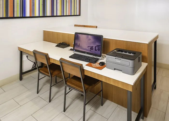Express By Ihg Rochelle