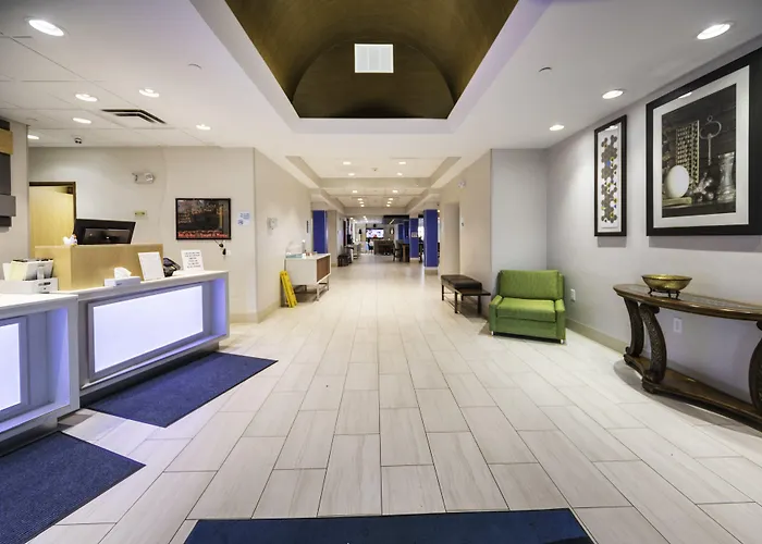 Express By Ihg 2*