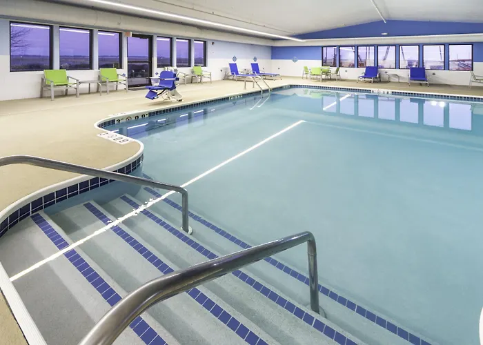 Express By Ihg Hotel Rochelle