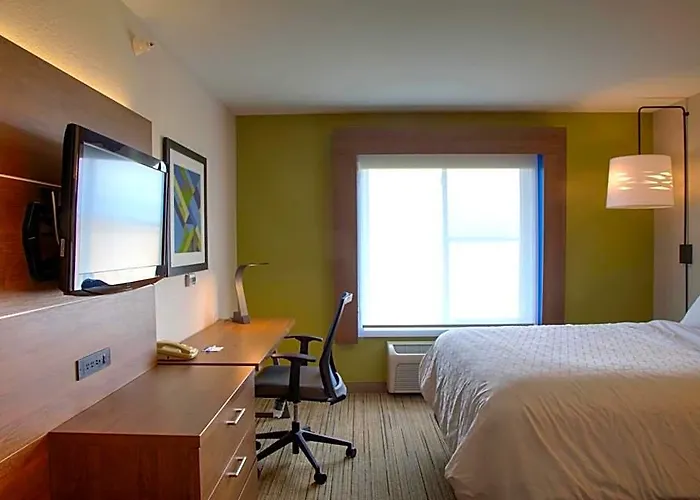 Express By Ihg Hotel