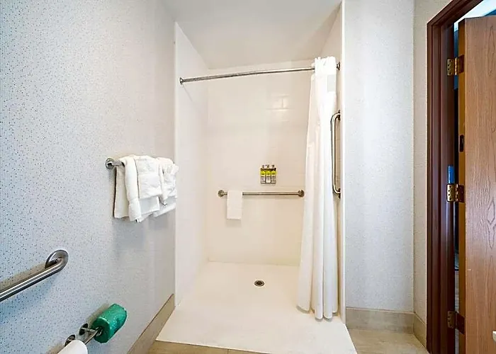 Express By Ihg 2*