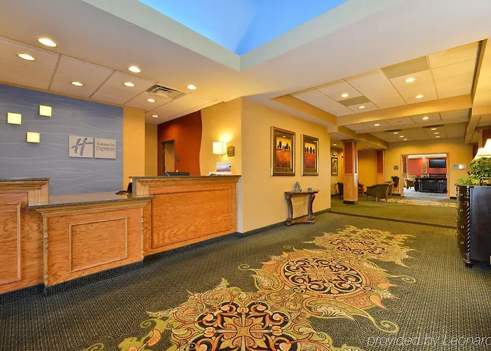 Express By Ihg Hotel 2*